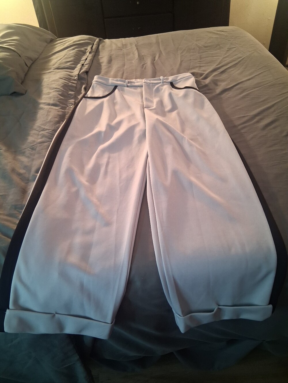 NEW SHEIN Gray/Black Wide-Leg Pants with Black Contrast Trim W/pockets. XL-12